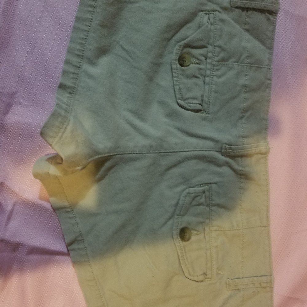 American eagle khaki shorts